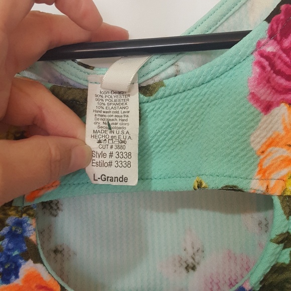 ICON Crop Top Sleeveless Turquoise Floral - Picture 4 of 4
